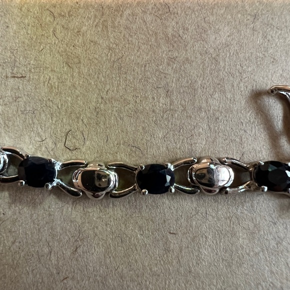 Serling silver and blue sapphire bracelet NEW - Picture 4 of 4